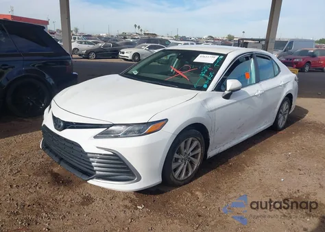 2023 Toyota Camry Le z USA, uszkodzony, nr VIN 4T1C11AK1PU125233